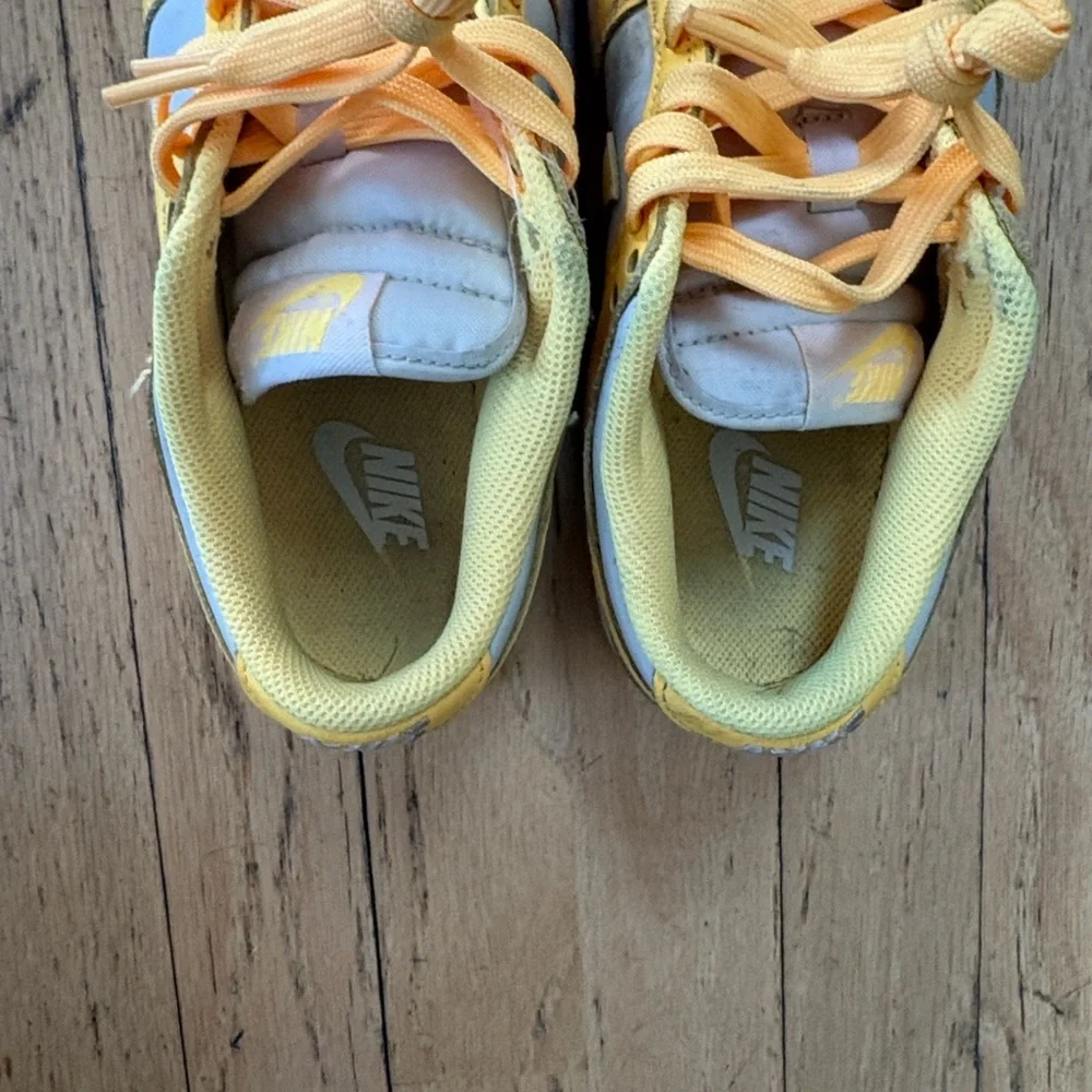 Nike Dunk Low "Citron Pulse" - Picture 2 of 4